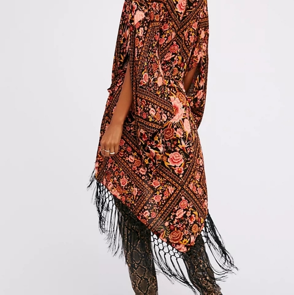 Spell designs x free people babushka kimono amber OS black robe exclusive FP HTF - Picture 15 of 16